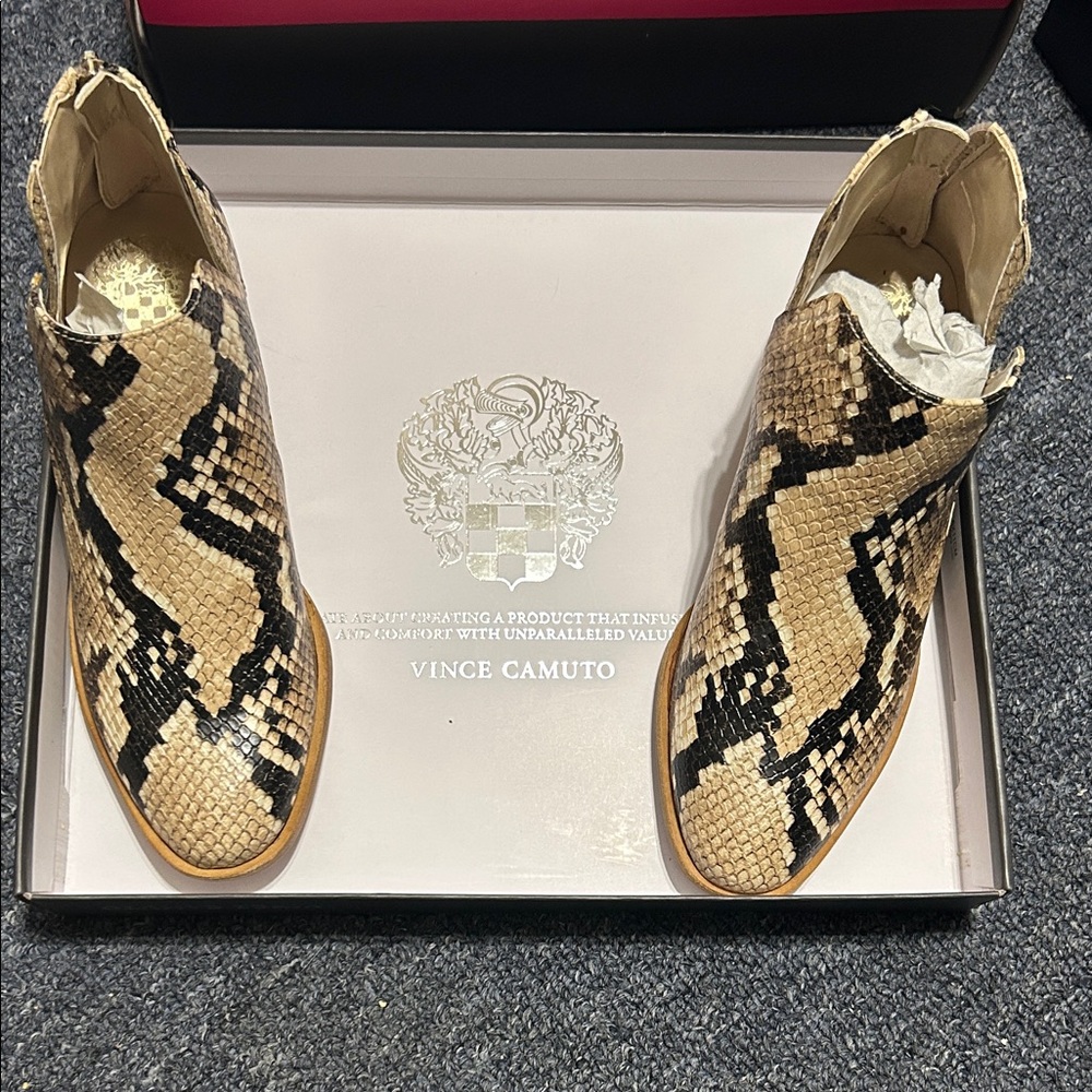 Vince Camuto VC-Abrinna Snake-Print Ankle Booties in Tan and Black